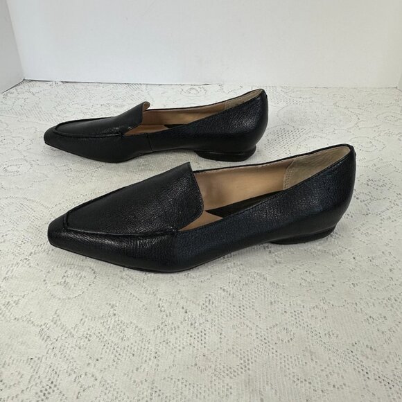 Women's Flats, Classic Franco Sarto, Black Leather Flats, Pumps, size 6M - Picture 4 of 9